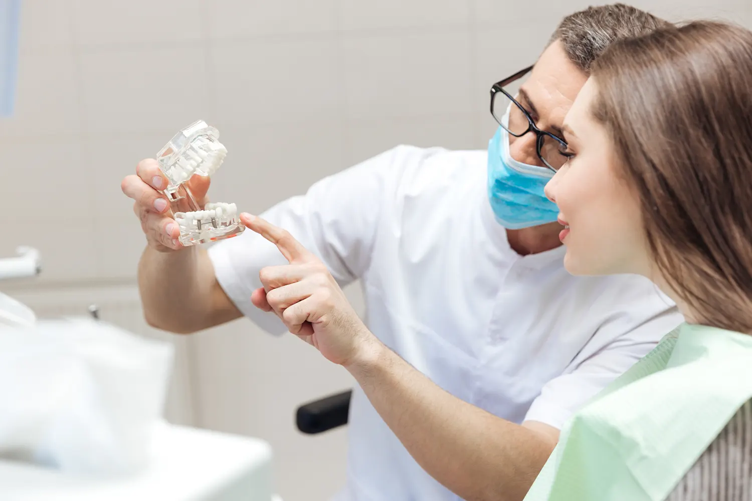 Do Dental Implants Need to Be Replaced?